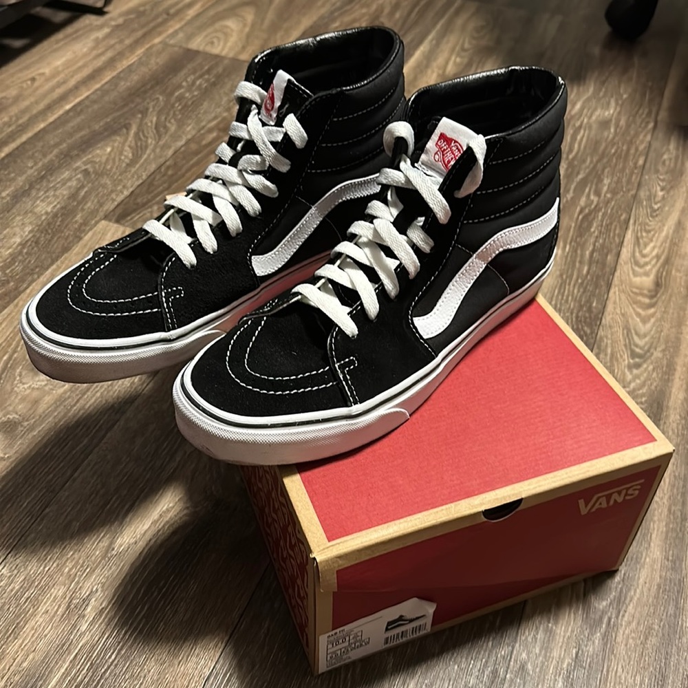 Vans black size 10M Sk8-hi sneakers